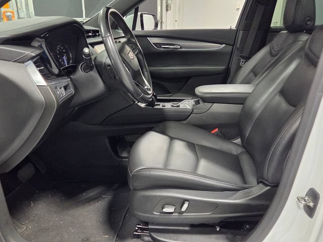 Used 2023 Cadillac XT6 Luxury FWD image 5