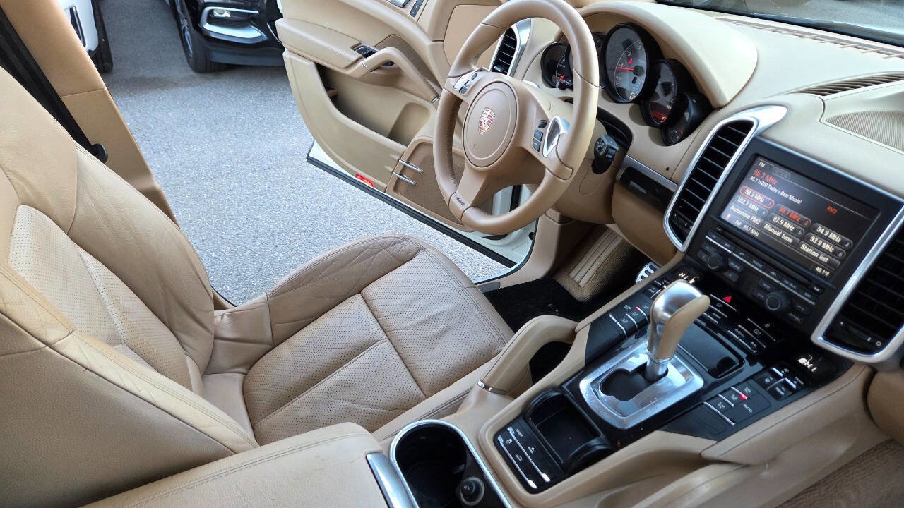 Used 2012 Porsche Cayenne S AWD/4WD image 47