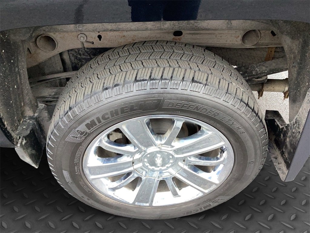 Used 2017 Chevrolet Silverado 1500 High Country image 23