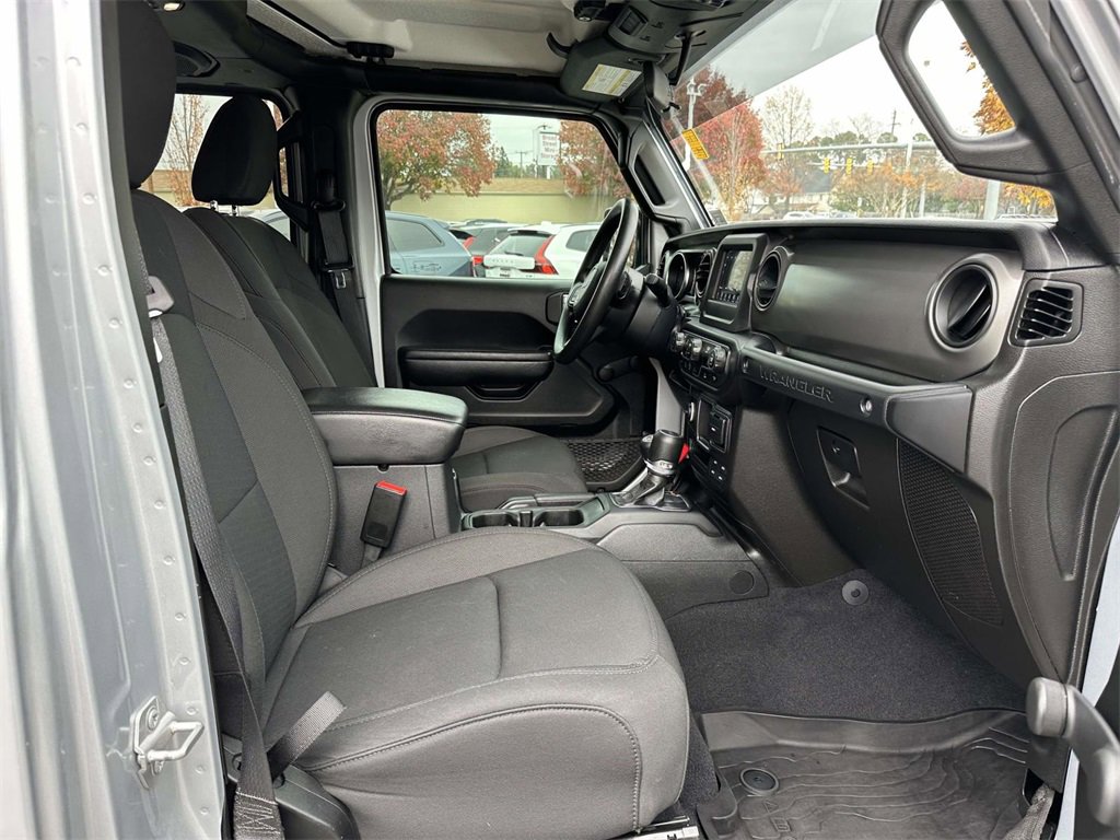Used 2022 Jeep Wrangler Unlimited Sport image 12