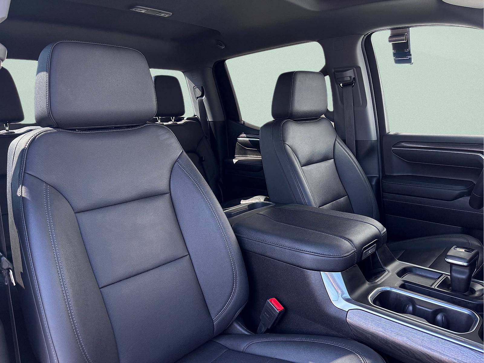 Used 2023 Chevrolet Silverado 1500 LTZ AWD/4WD image 38