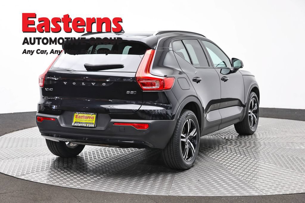 Used 2024 Volvo XC40 B5 Core AWD/4WD image 5
