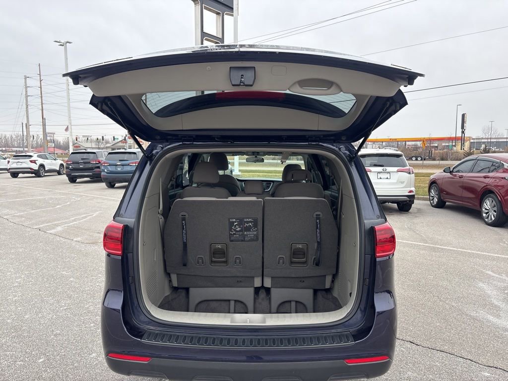 Used 2021 Kia Sedona LX image 6