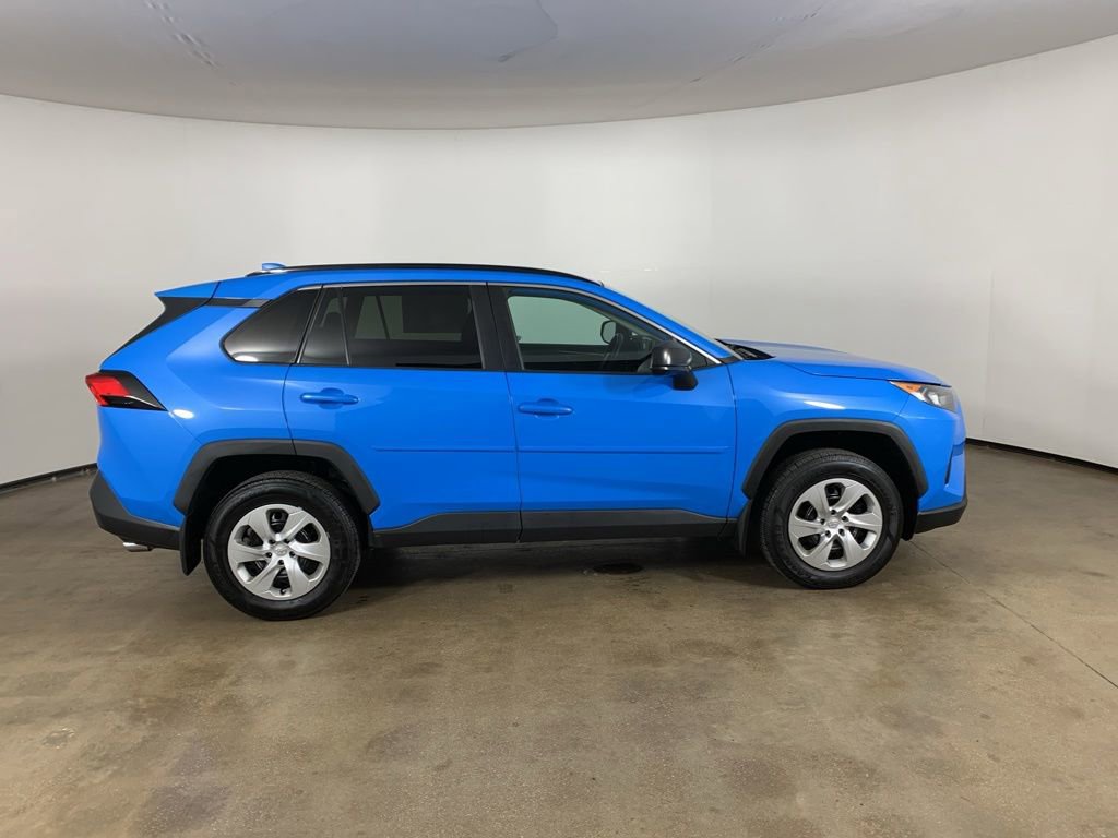Used 2019 Toyota RAV4 LE w/ Carpet Mat Package AWD/4WD image 7