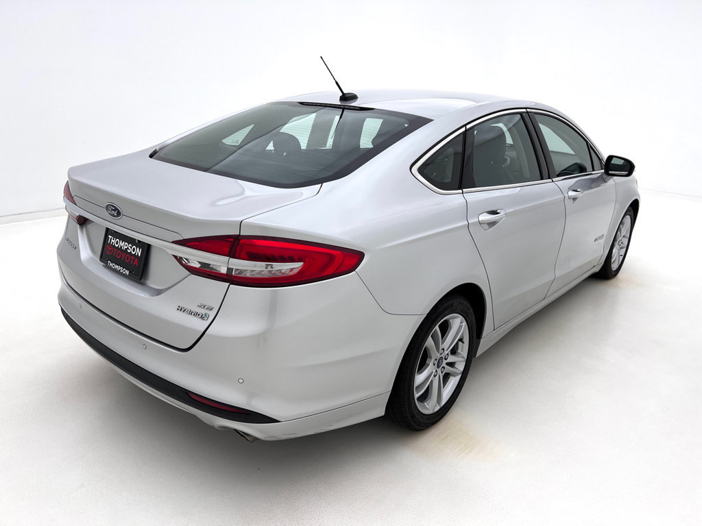 Used 2018 Ford Fusion SE w/ Equipment Group 602A FWD image 7