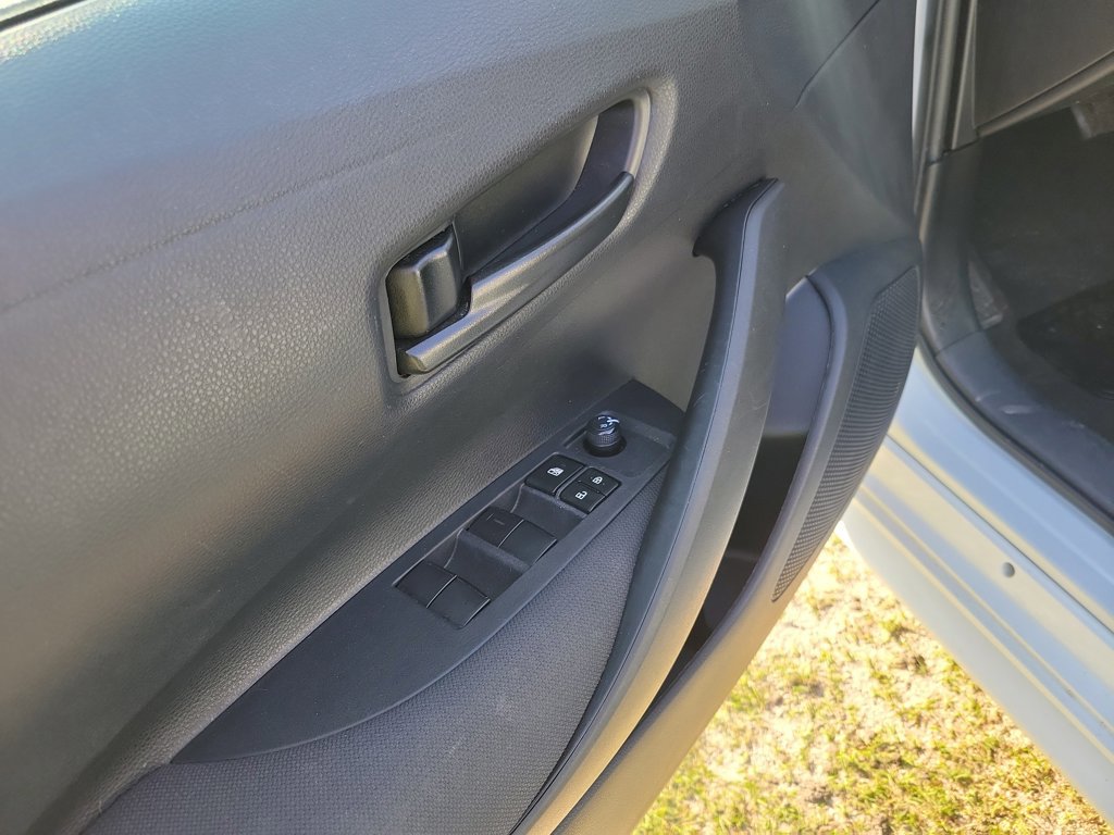 Used 2024 Toyota Corolla LE FWD image 12