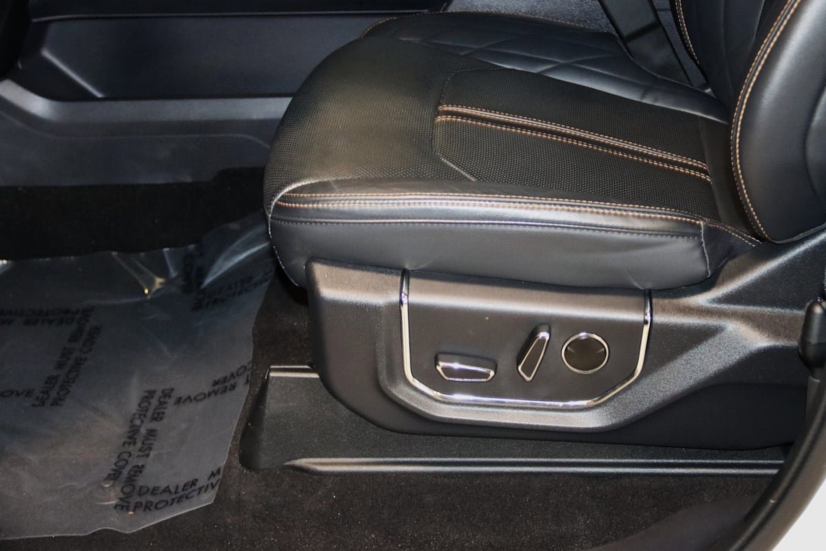 Used 2023 Ford Expedition Max Platinum AWD/4WD image 41