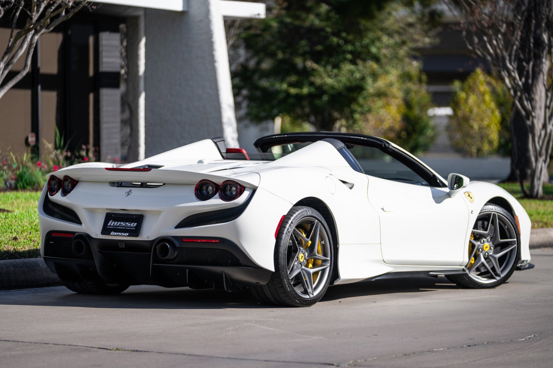 Used 2023 Ferrari F8 Tributo image 2