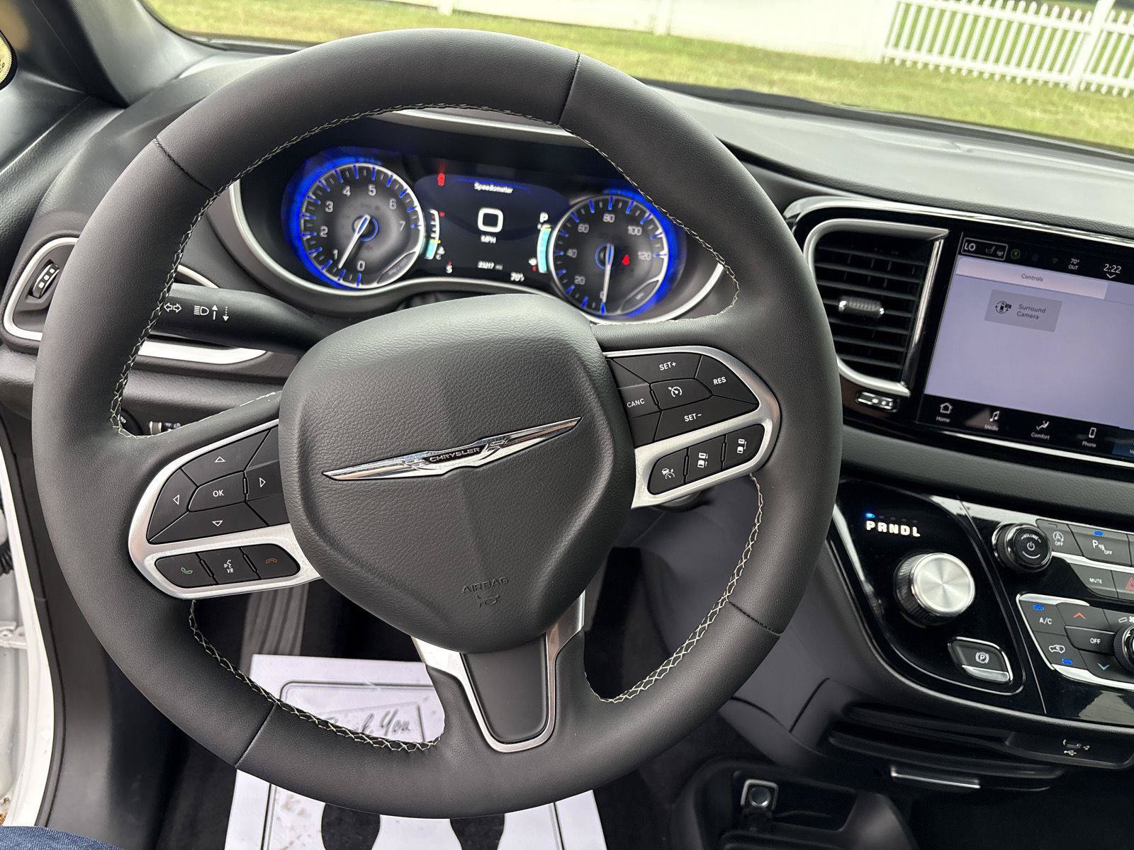 Used 2026 Chrysler Pacifica Select FWD image 18