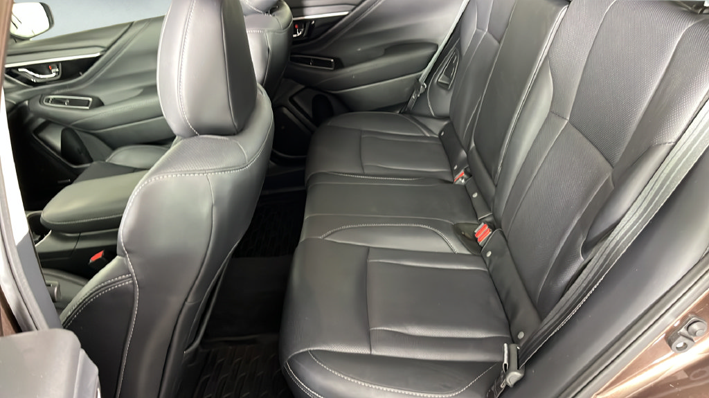 Used 2022 Subaru Outback Limited AWD/4WD image 16