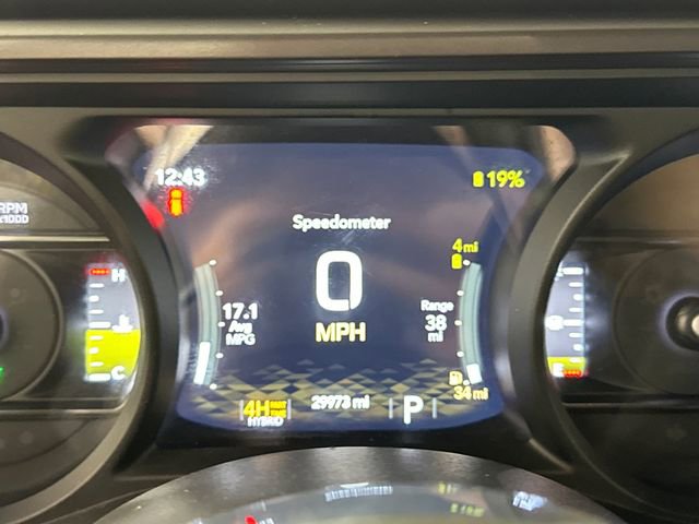 Used 2024 Jeep Wrangler Unlimited Sahara image 18