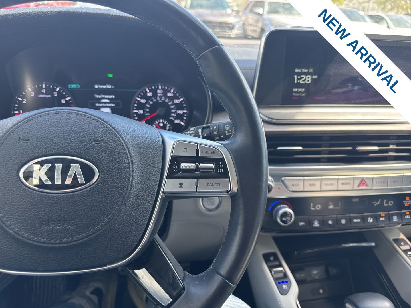 Used 2022 Kia Telluride SX w/ SX Prestige Package image 22