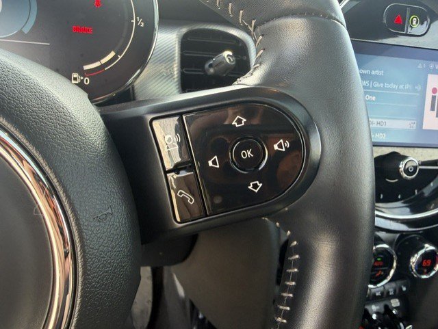 Used 2022 MINI Cooper S w/ Premium Package FWD image 18