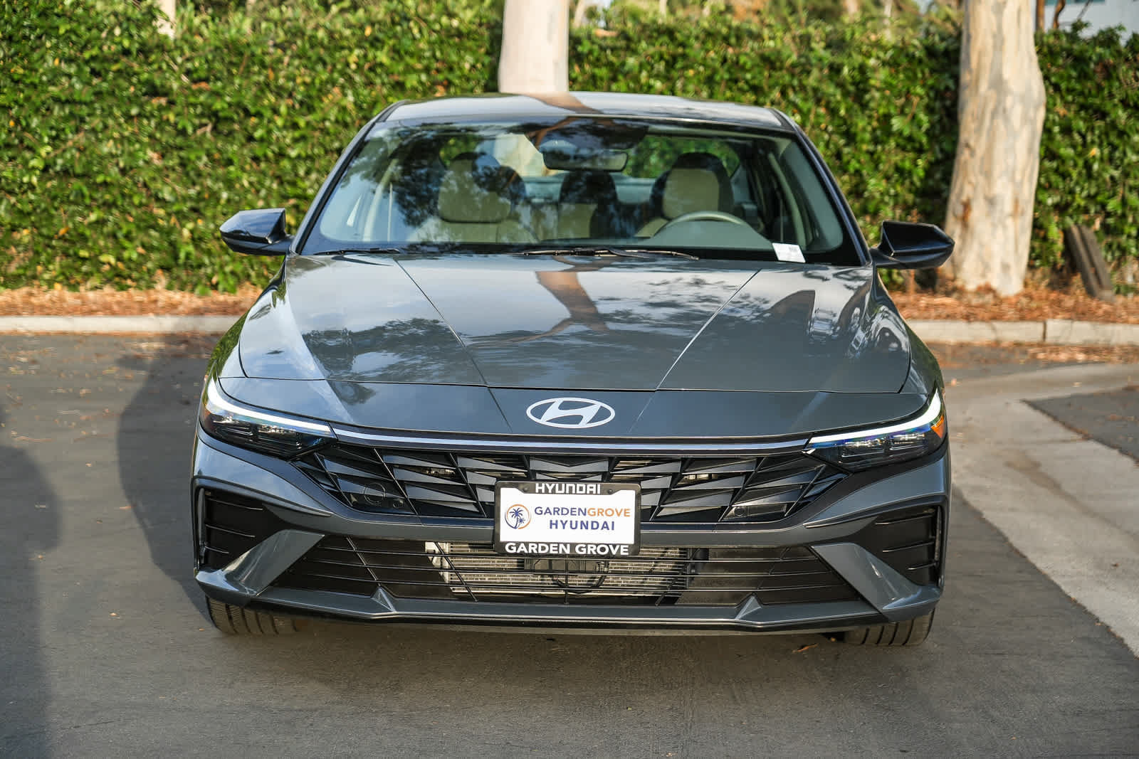 Used 2025 Hyundai Elantra SEL FWD image 4