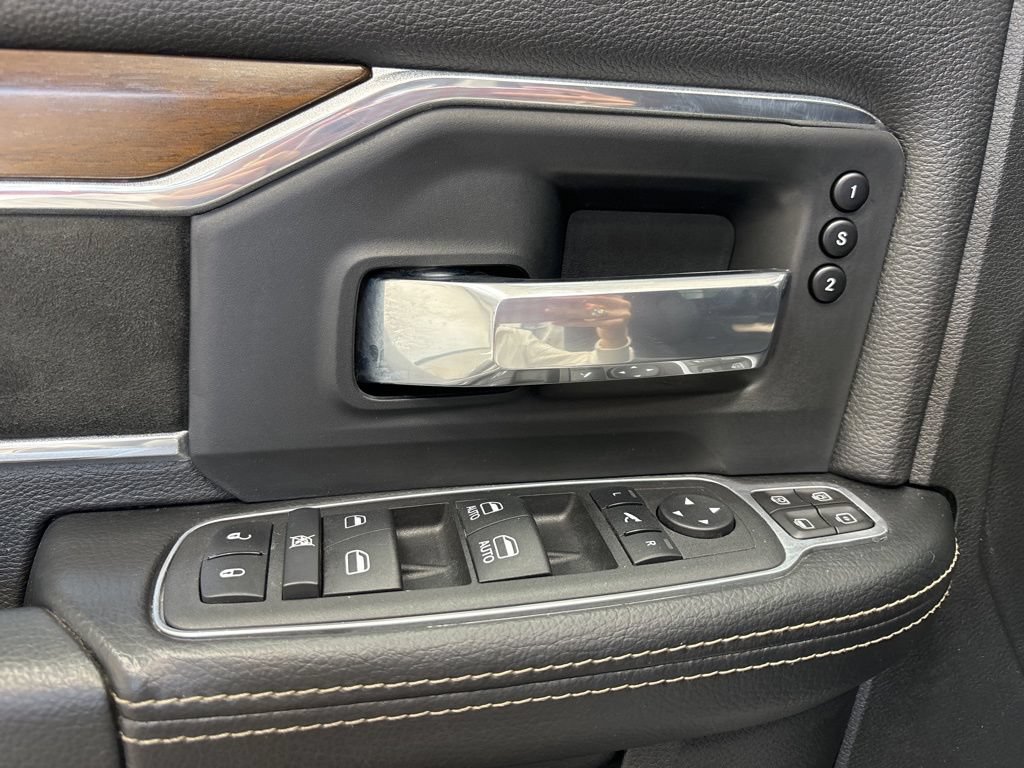 Used 2024 RAM 2500 Laramie AWD/4WD image 30
