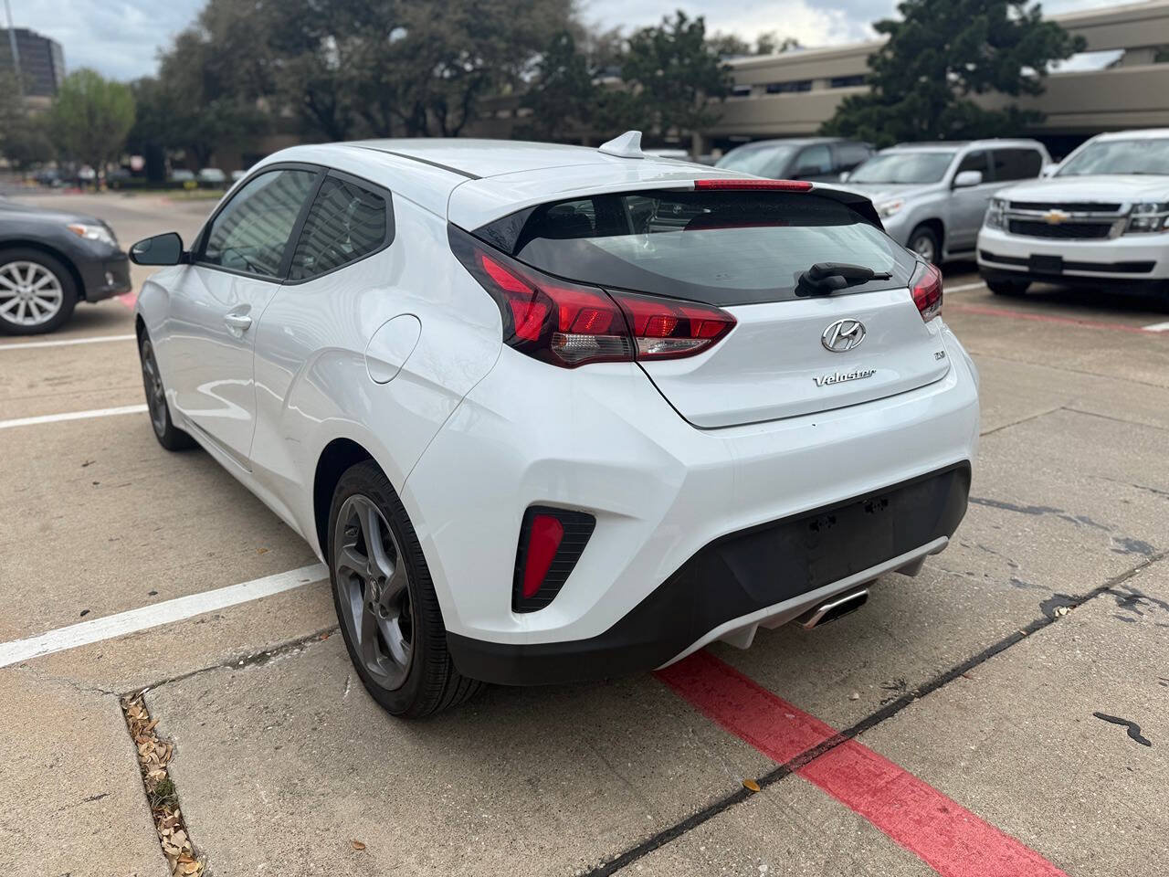 Used 2019 Hyundai Veloster 2.0 FWD image 4