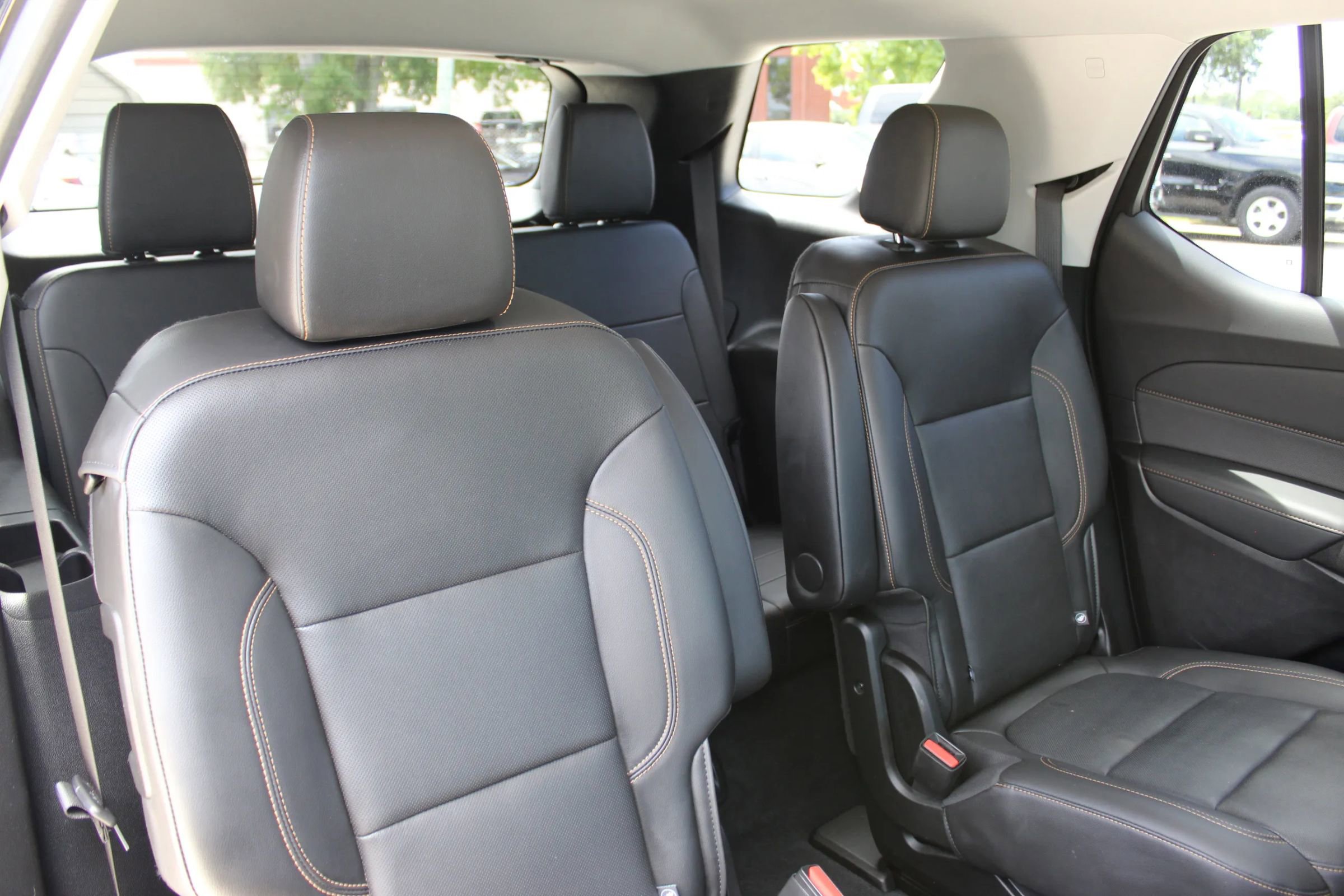 Used 2021 Chevrolet Traverse Premier w/ Redline Edition FWD image 28