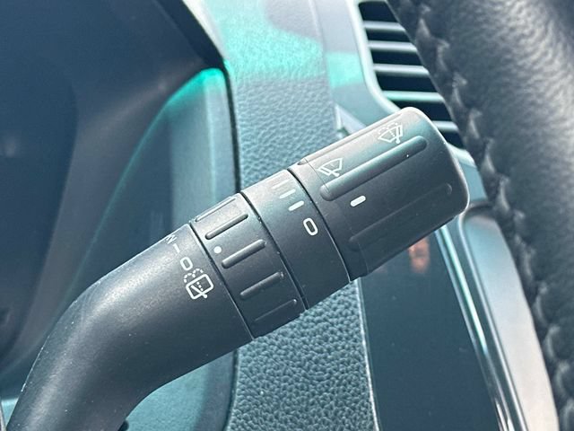 Used 2019 Ford Explorer XLT w/ Equipment Group 202A AWD/4WD image 11