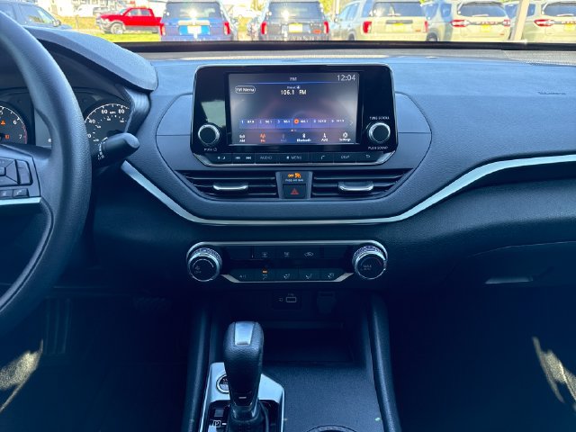Used 2022 Nissan Altima 2.5 S FWD image 22