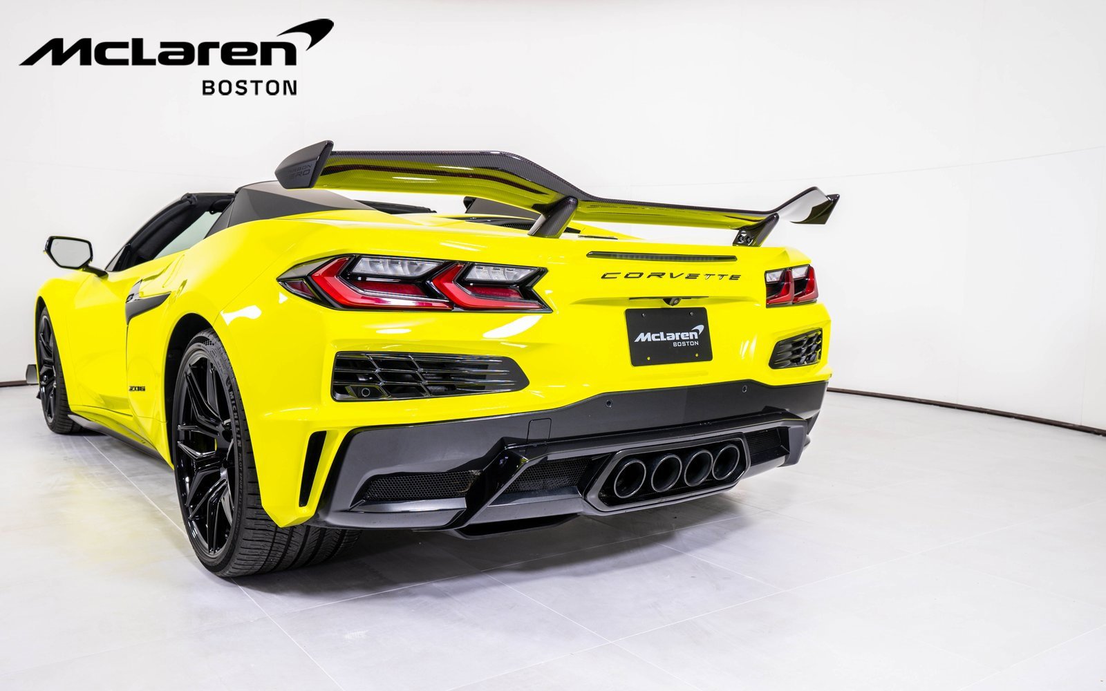 Used 2023 Chevrolet Corvette Z06 w/ Z07 Performance Package image 11