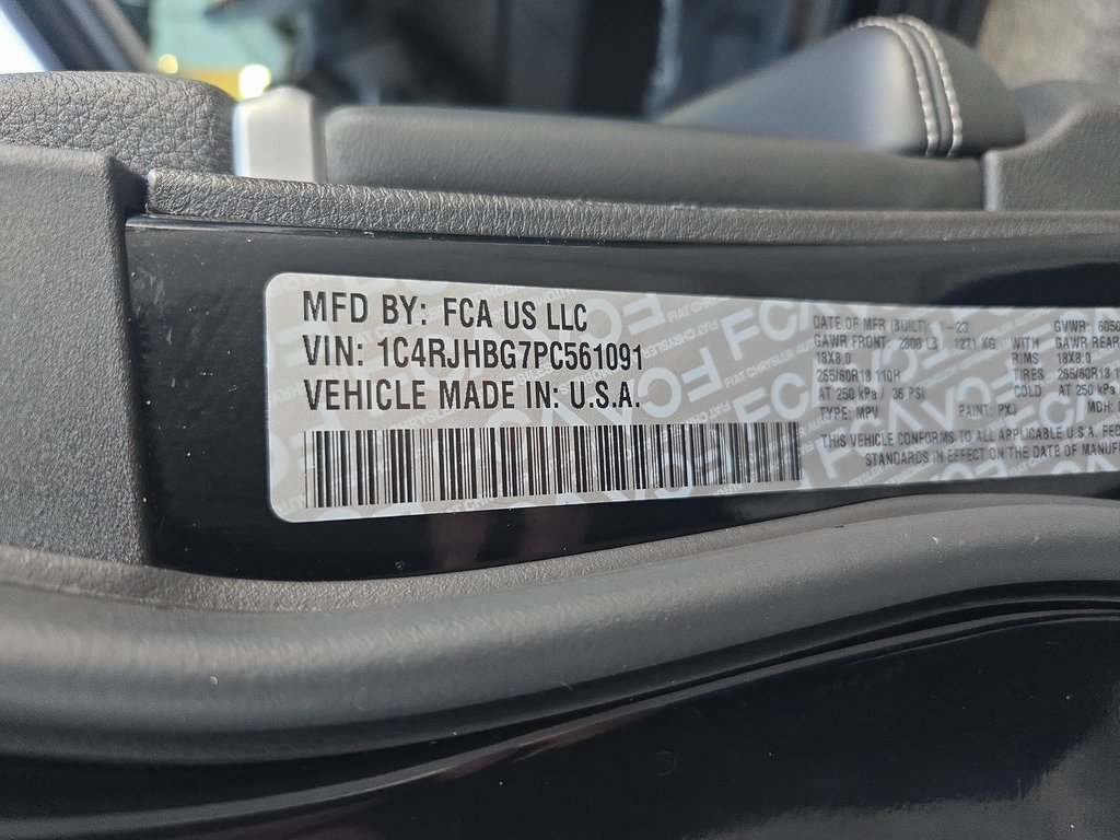 Used 2023 Jeep Grand Cherokee Limited image 38