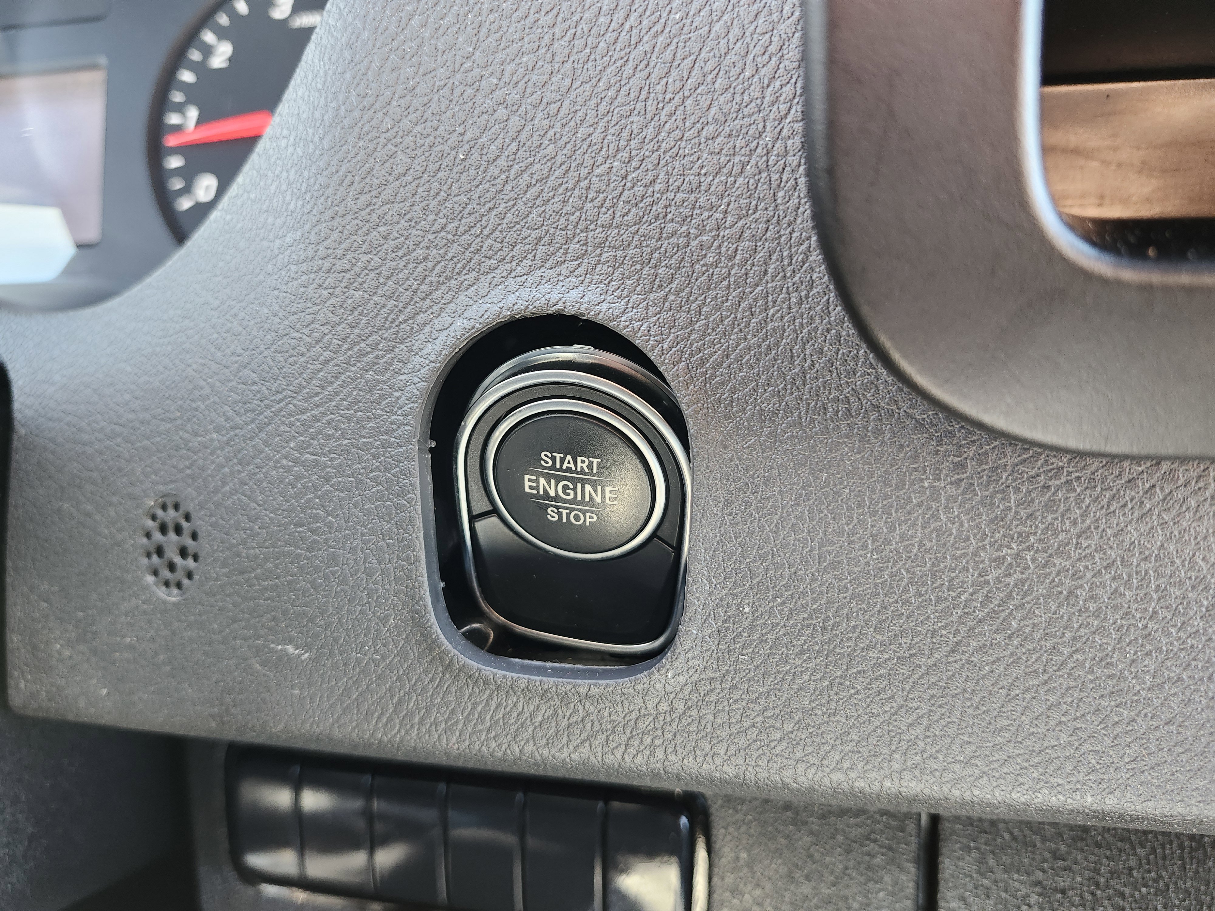 Used 2023 Mercedes-Benz Sprinter 2500 image 8