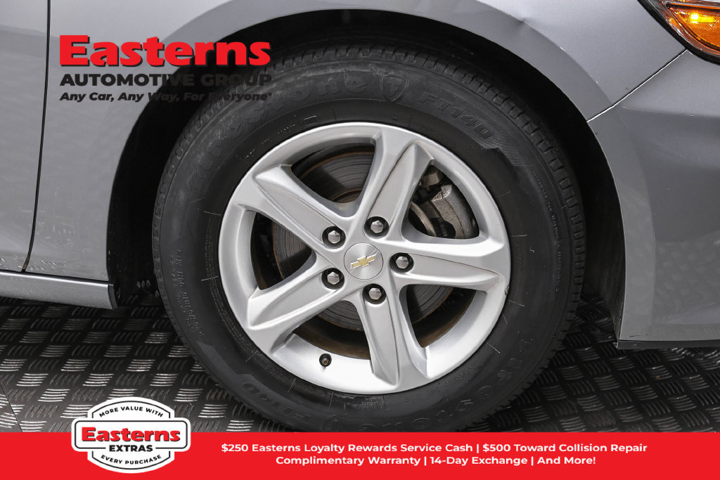 Used 2023 Chevrolet Malibu LT FWD image 32