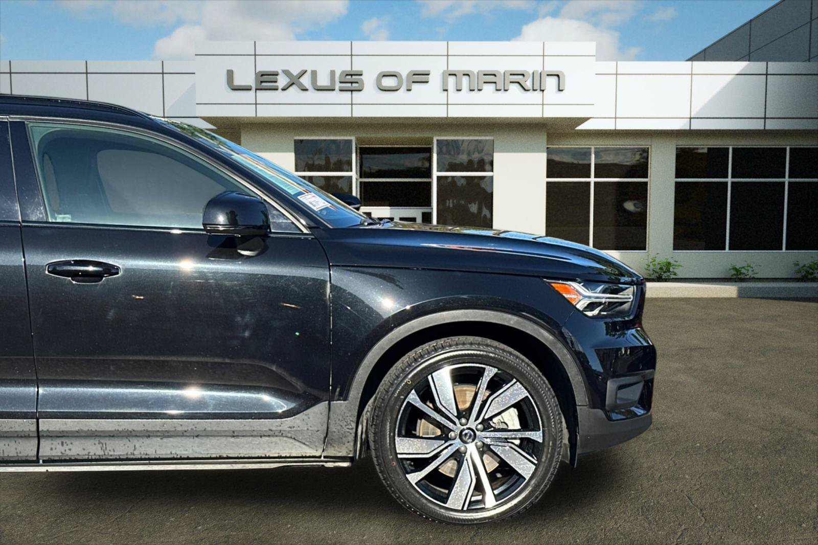 Used 2021 Volvo XC40 P8 Recharge w/ Advanced Package AWD/4WD image 35