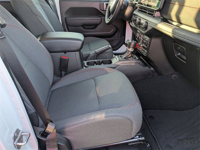 New 2026 Jeep Wrangler Rubicon w/ Technology Group image 30