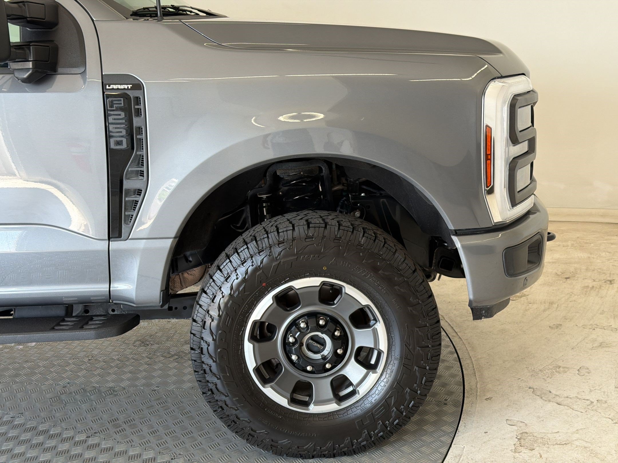 Used 2024 Ford F250 Lariat w/ Lariat Ultimate Package AWD/4WD image 13