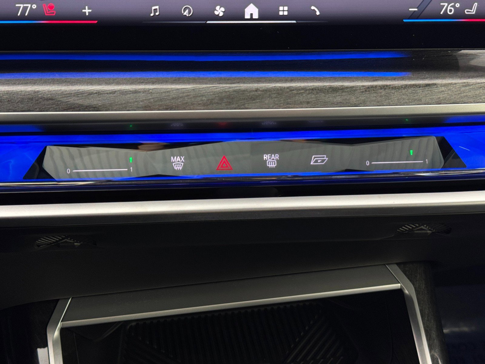 Used 2023 BMW i7 xDrive60 w/ Executive Package 2 image 33