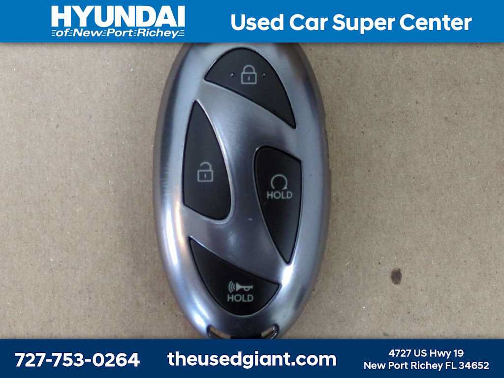 Certified 2025 Hyundai Elantra SEL FWD image 32
