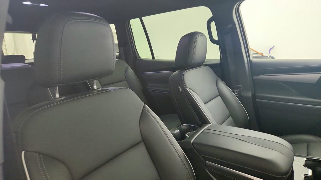 Certified 2025 Buick Enclave Preferred image 24