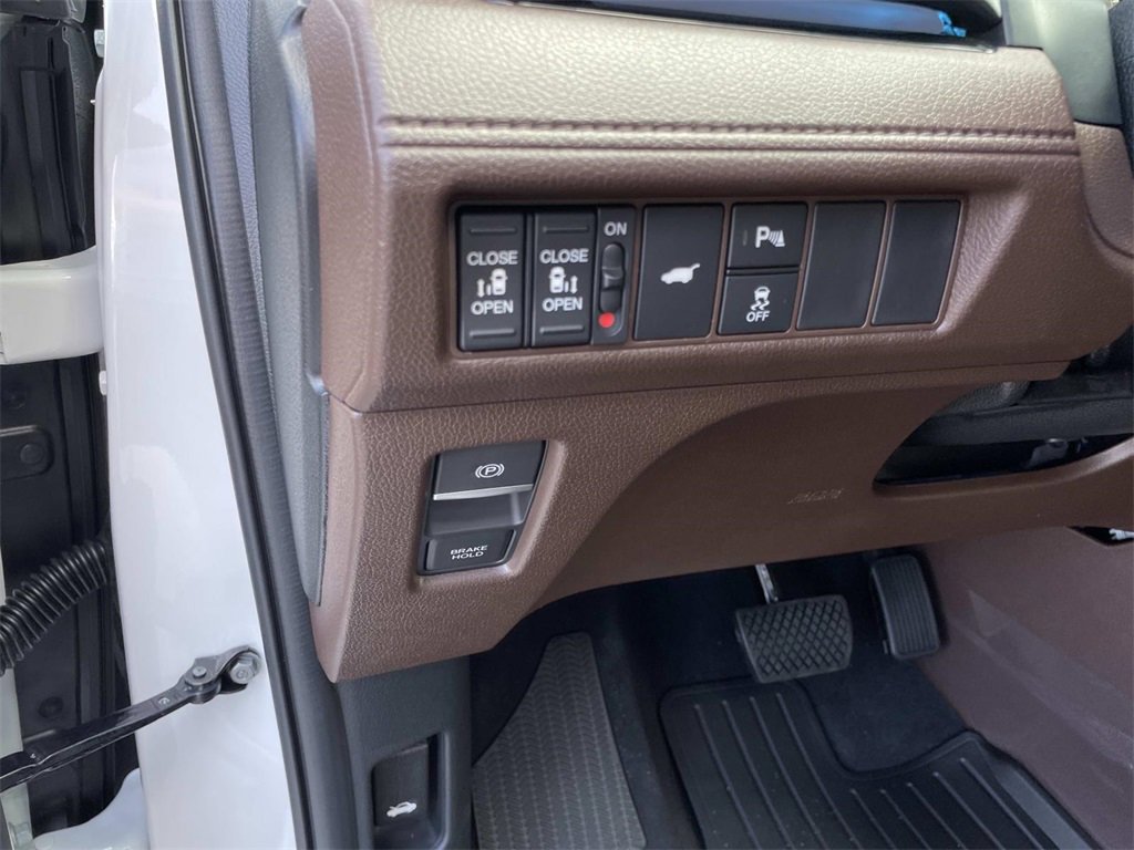 New 2026 Honda Odyssey Elite image 17