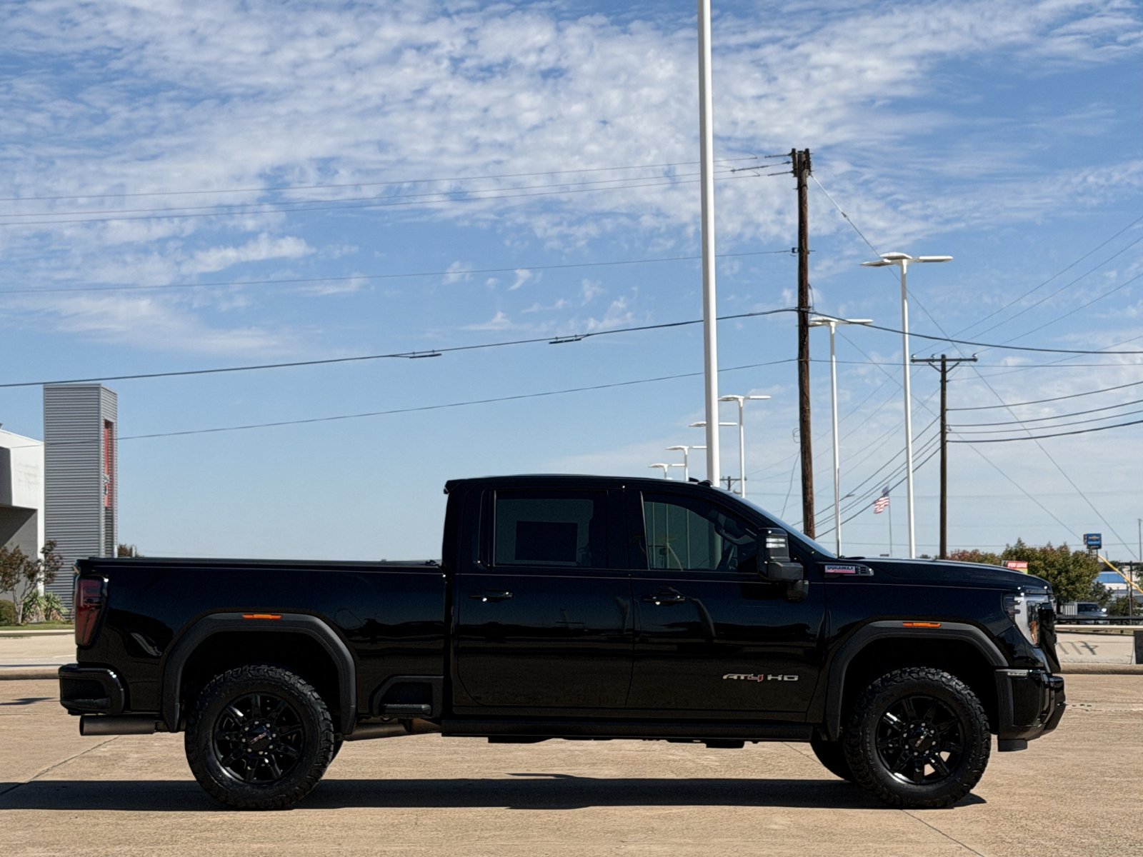 Used 2025 GMC Sierra 3500 AT4 w/ AT4 Premium Plus Package AWD/4WD image 3