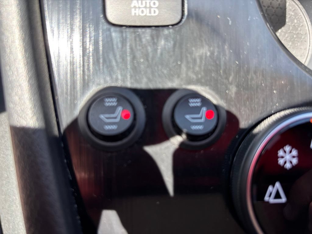 Used 2023 Nissan Rogue SV AWD/4WD image 28