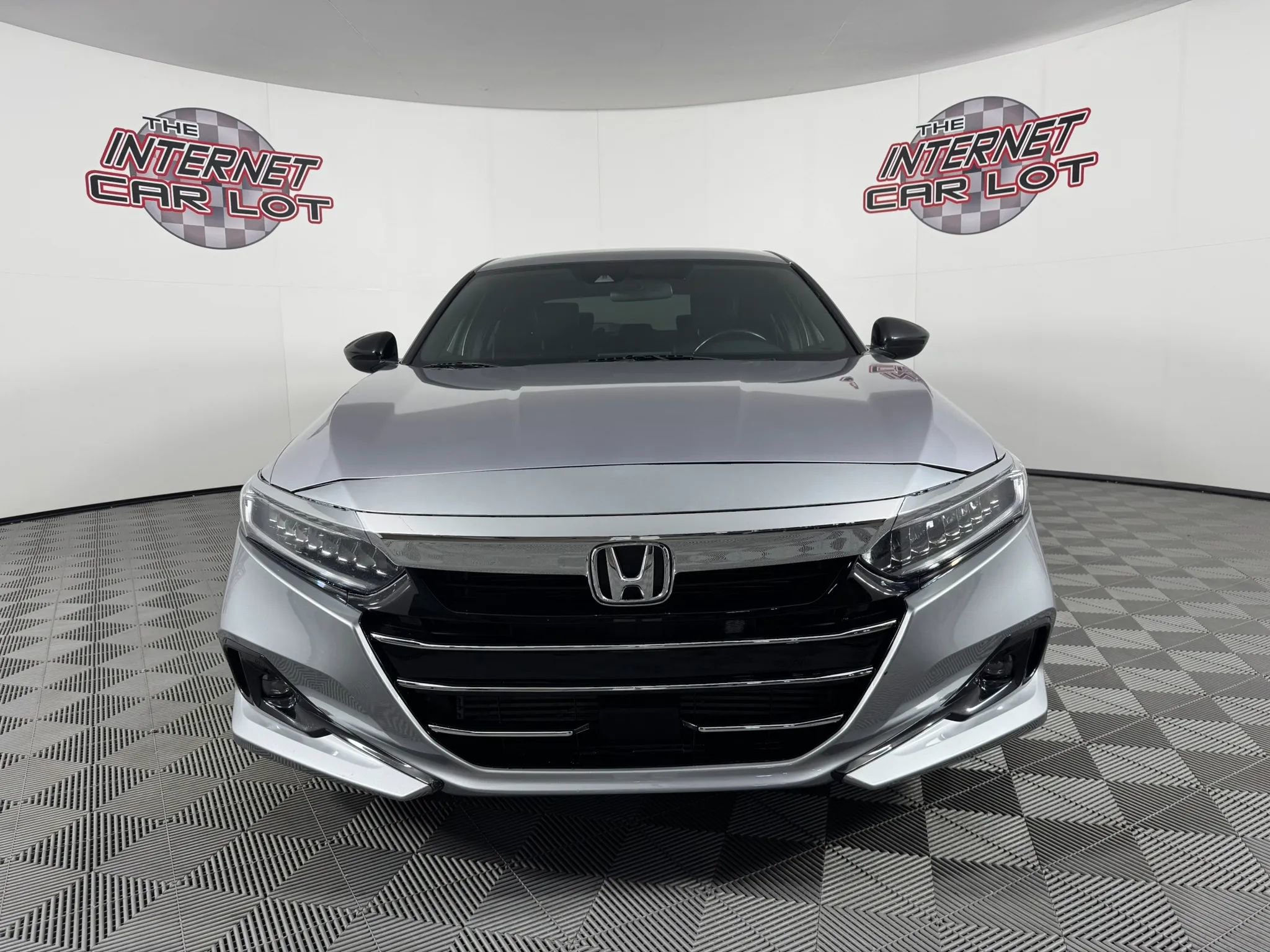 Used 2022 Honda Accord Sport image 2