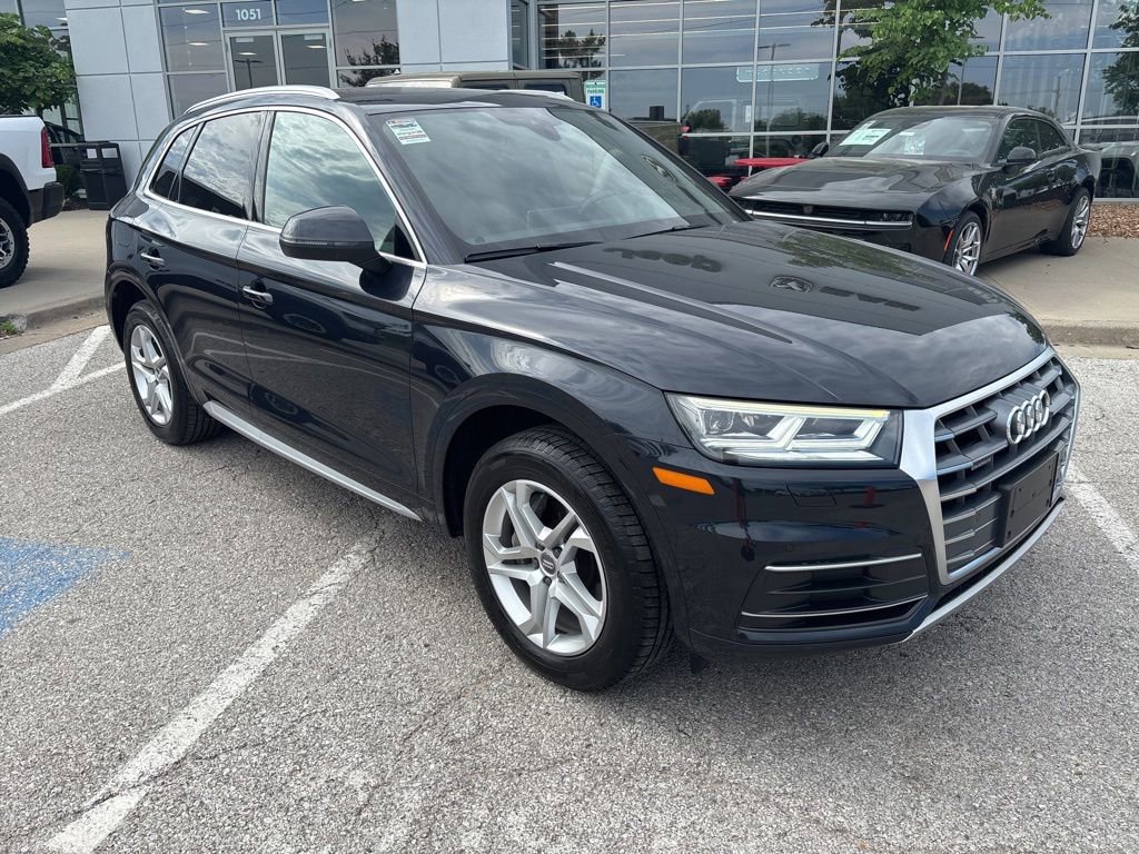 Used 2018 Audi Q5 2.0T Premium Plus w/ Premium Plus Package AWD/4WD image 2