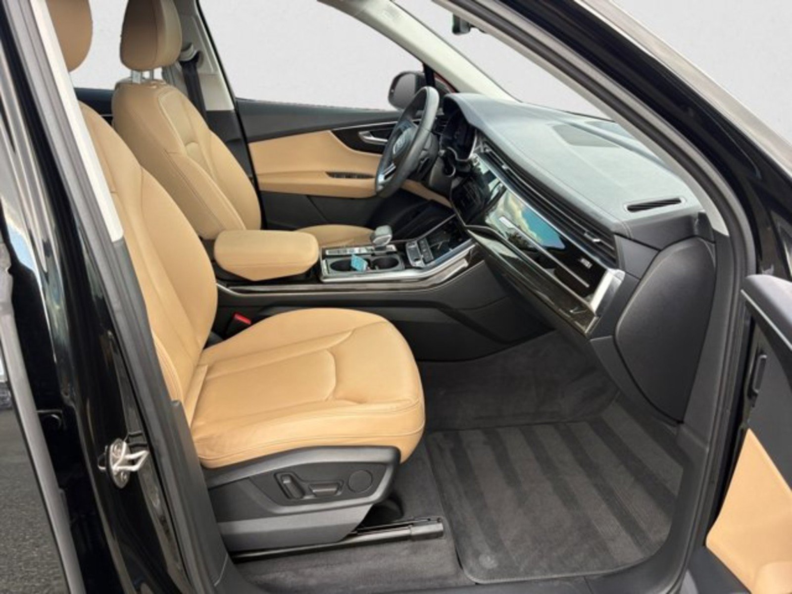 Used 2023 Audi Q7 2.0T Premium w/ Convenience Package AWD/4WD image 21