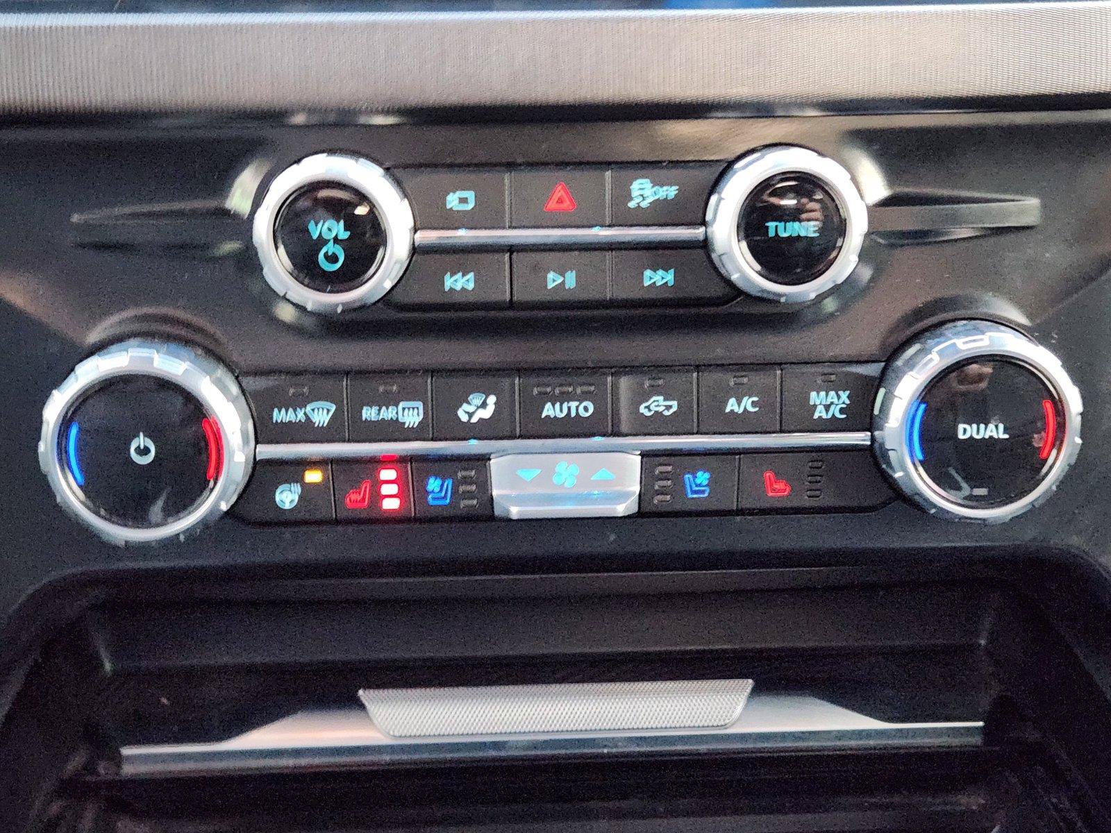 Certified 2025 Ford F450 Platinum w/ FX4 Off-Road Package AWD/4WD image 15