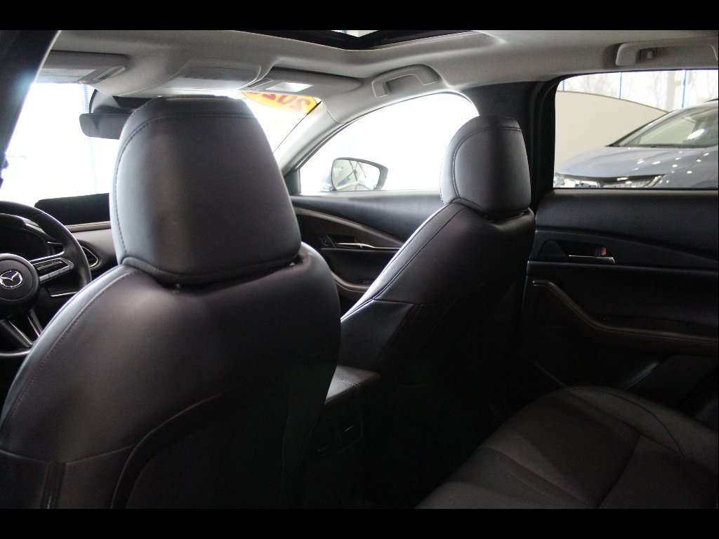 Used 2023 MAZDA CX-30 AWD 2.5 S w/ Premium Package image 17