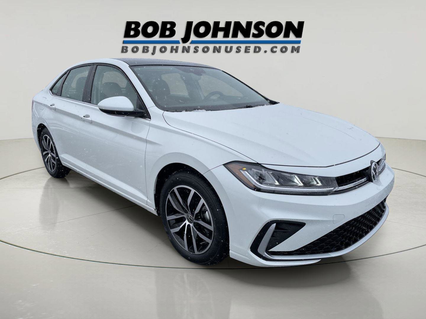 Used 2025 Volkswagen Jetta SE w/ Sunroof Package