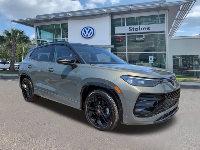 New 2026 Volkswagen Tiguan SE R-Line FWD image 2