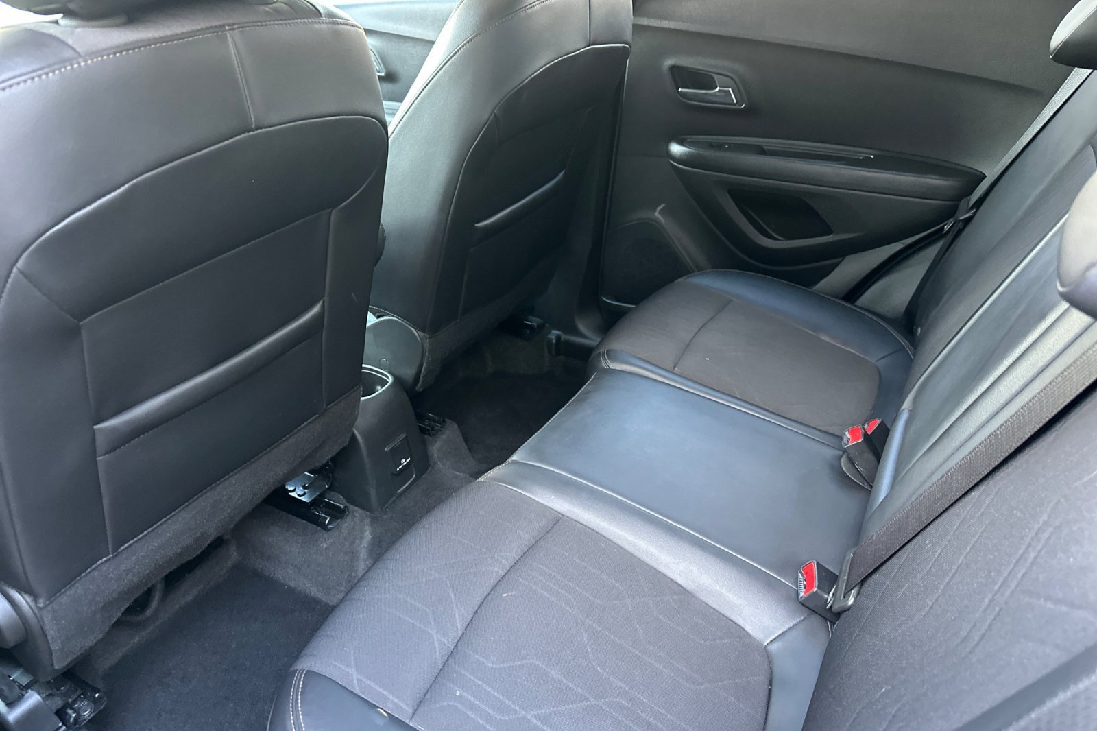 Used 2022 Chevrolet Trax LT w/ LT Convenience Package image 14