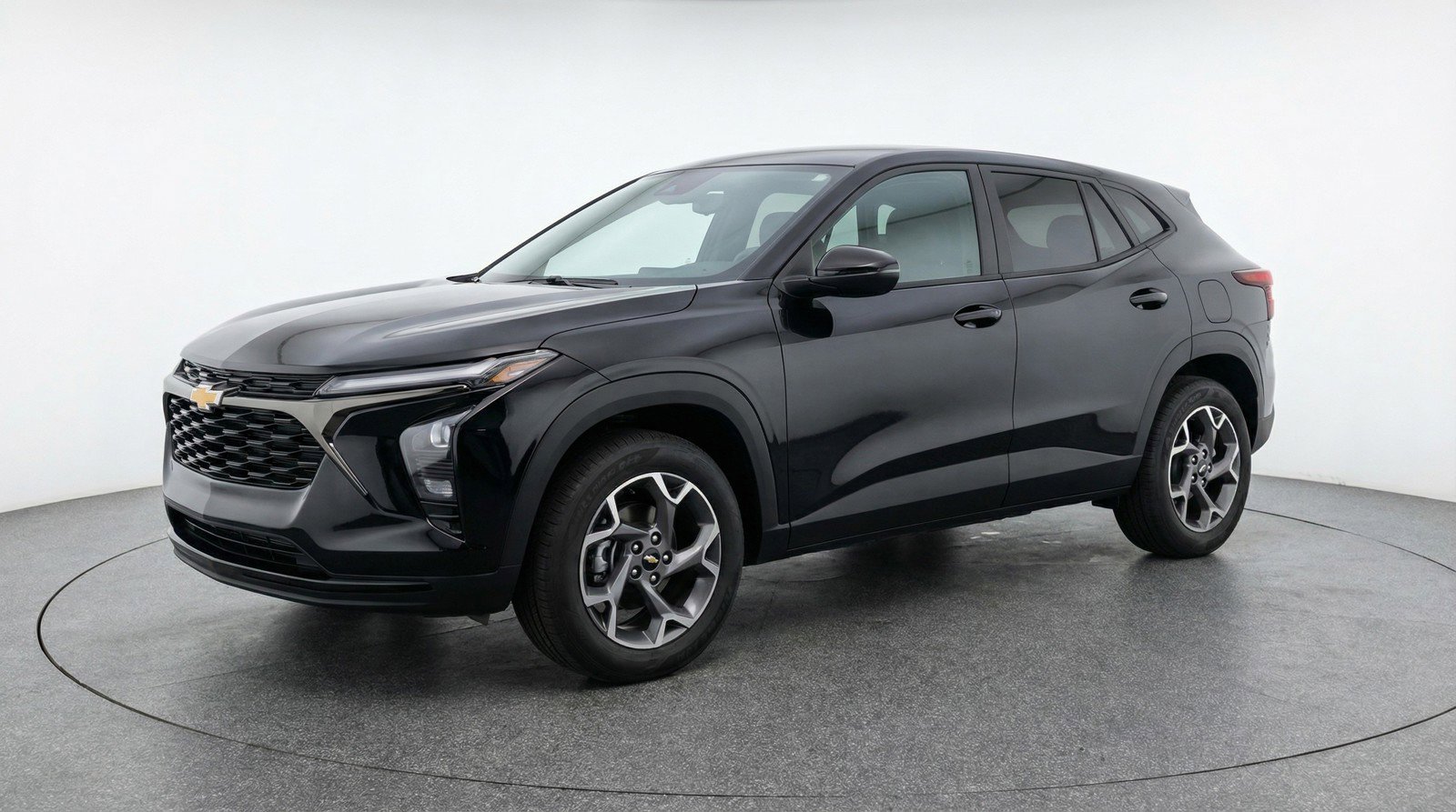 Used 2025 Chevrolet Trax LT FWD image 3