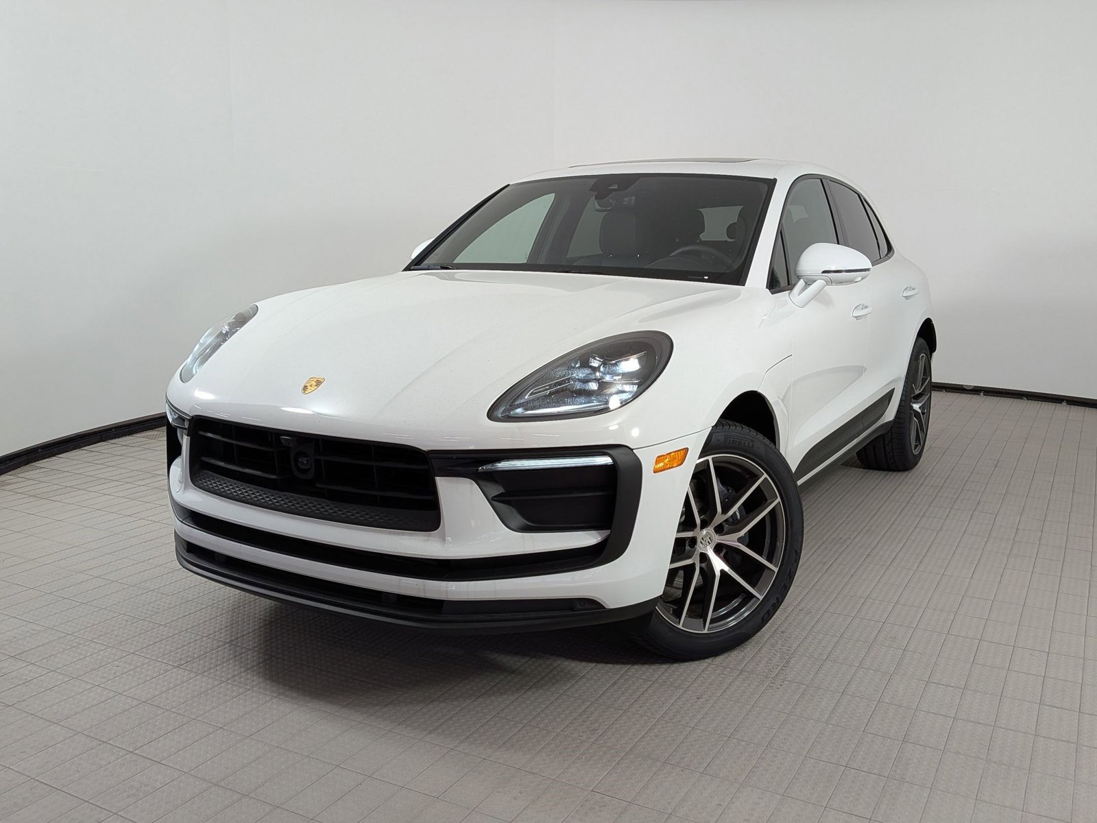 New 2025 Porsche Macan