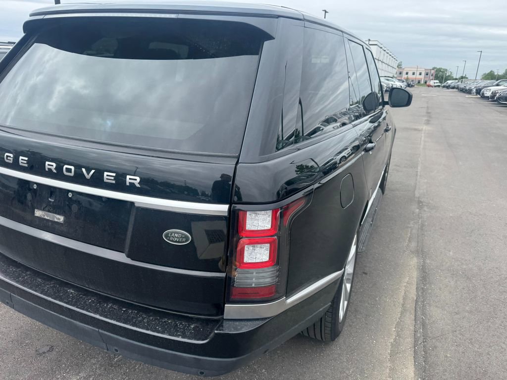 Used 2017 Land Rover Range Rover HSE AWD/4WD image 3