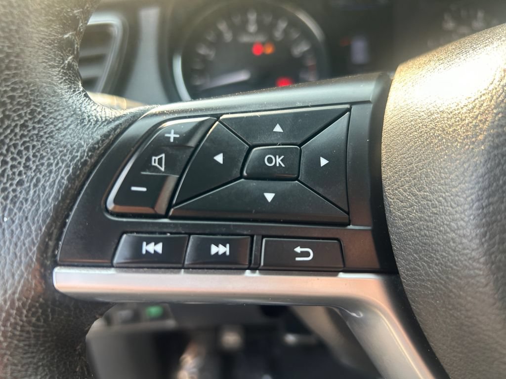 Used 2019 Nissan Rogue SV AWD/4WD image 20
