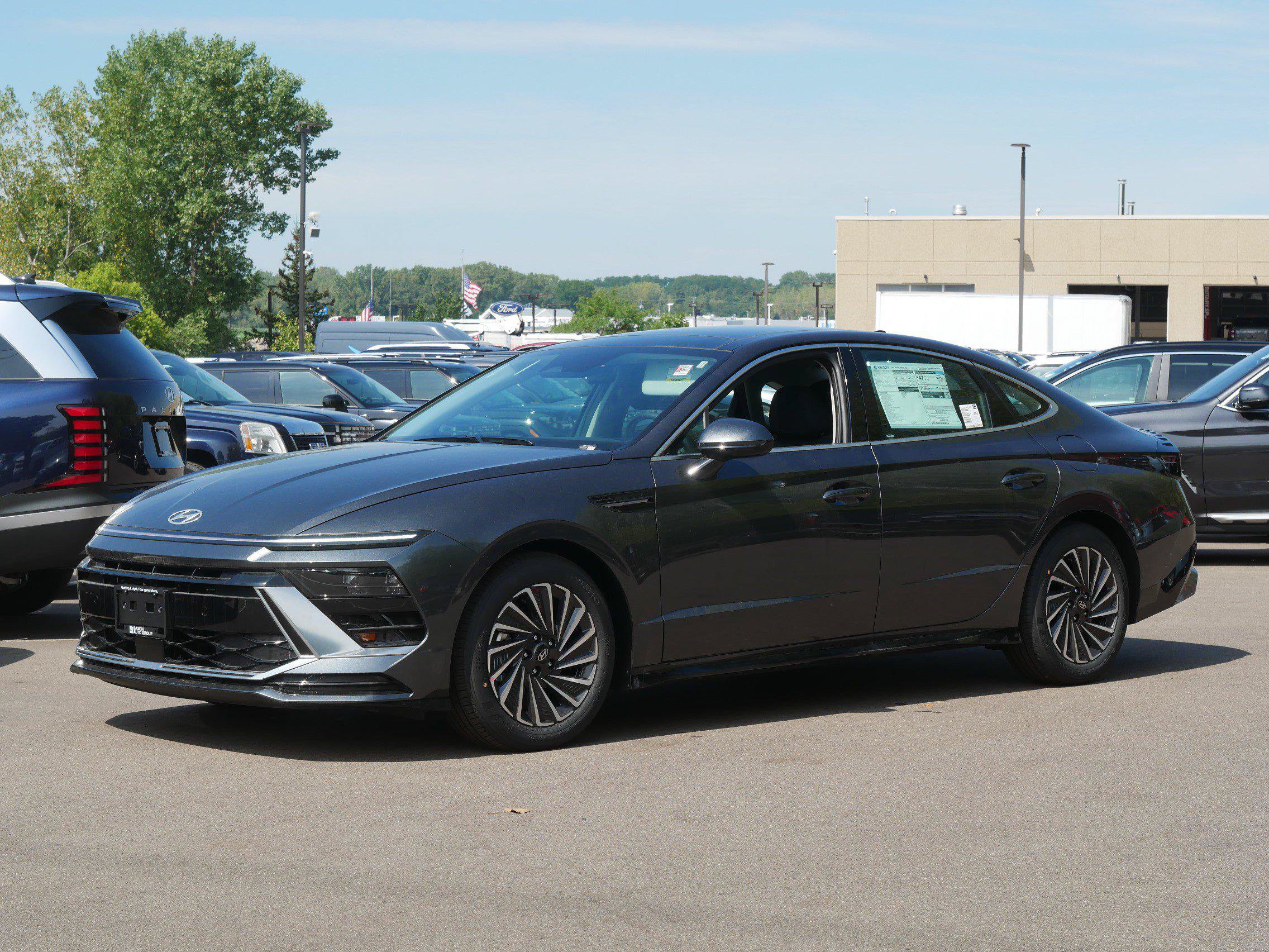 New 2026 Hyundai Sonata SEL FWD image 2