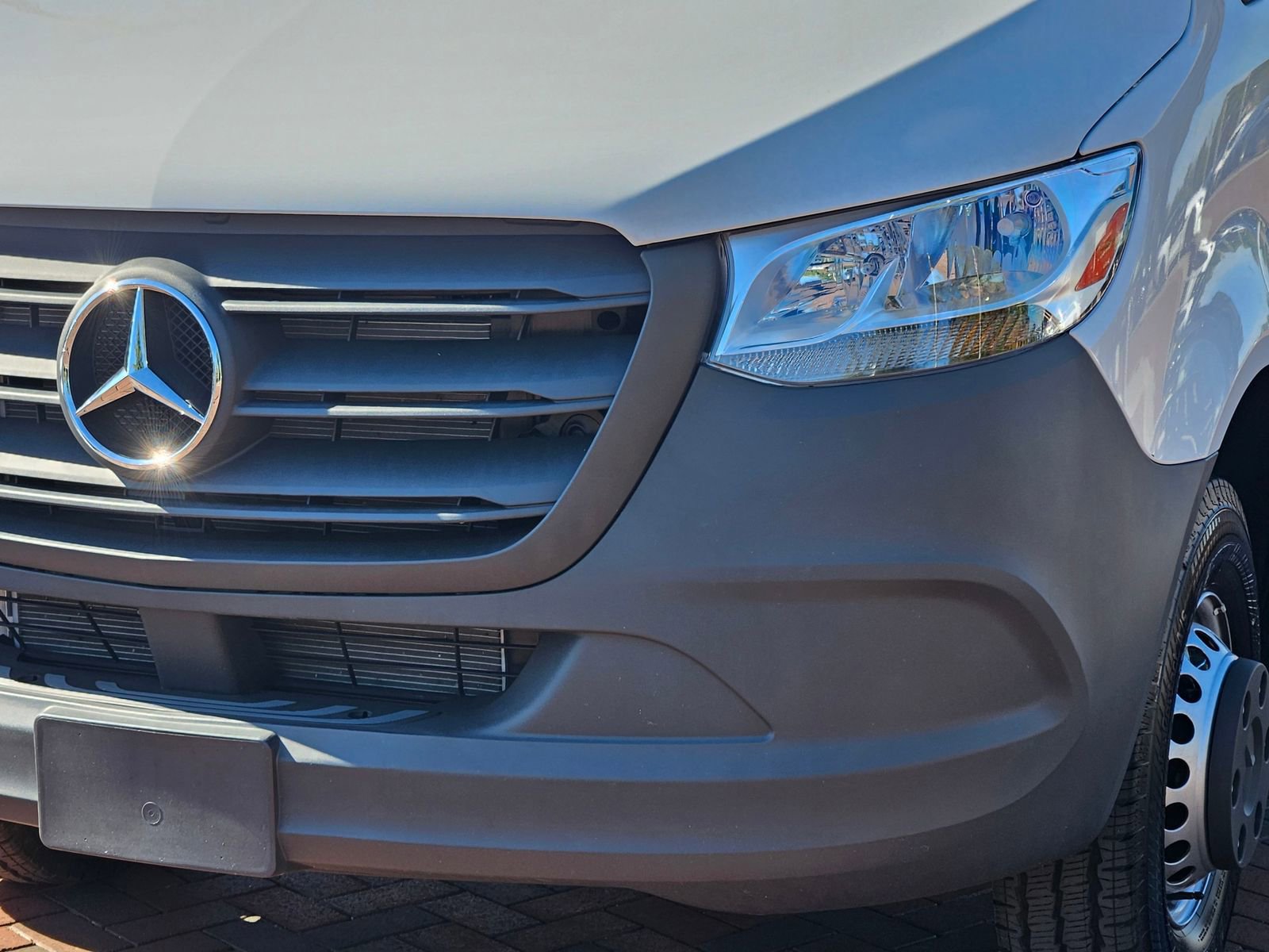 Used 2024 Mercedes-Benz Sprinter 3500 image 8